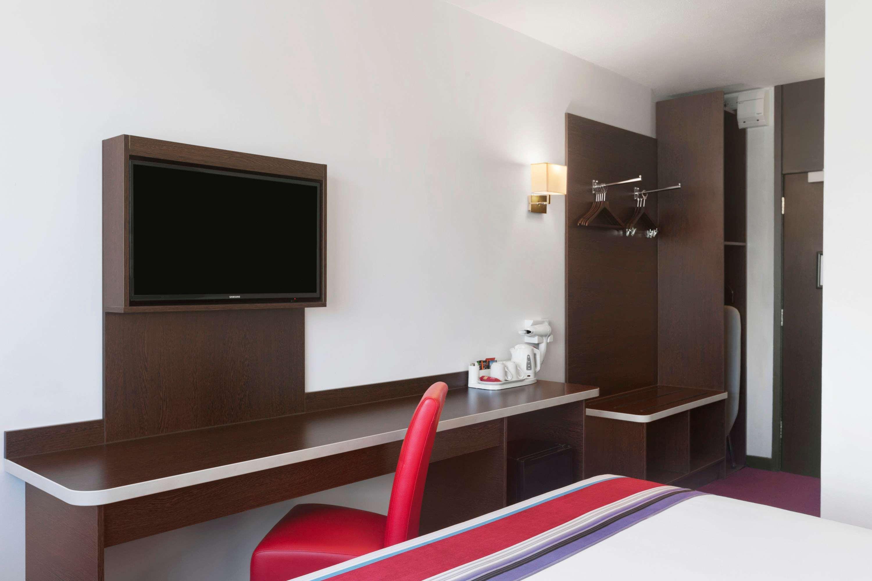 Hotel Ramada Milton Keynes Zewnętrze zdjęcie